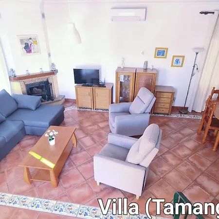 Vila Silhouse Villas *
